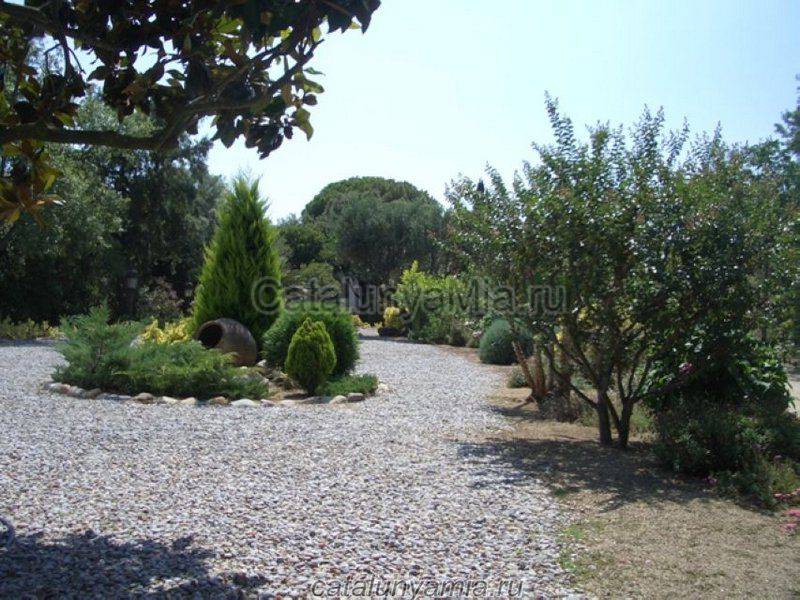 Загородный дом в Аренис де Мунт с садом и бассейном. - предложение №363 - Catalunyamia.ru