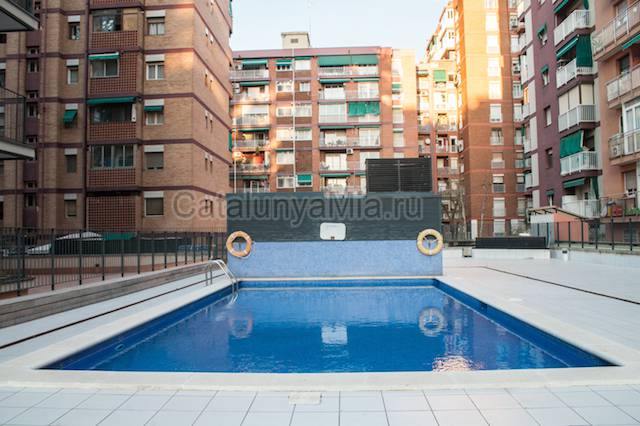 купить квартиру с бассейном в Барселоне