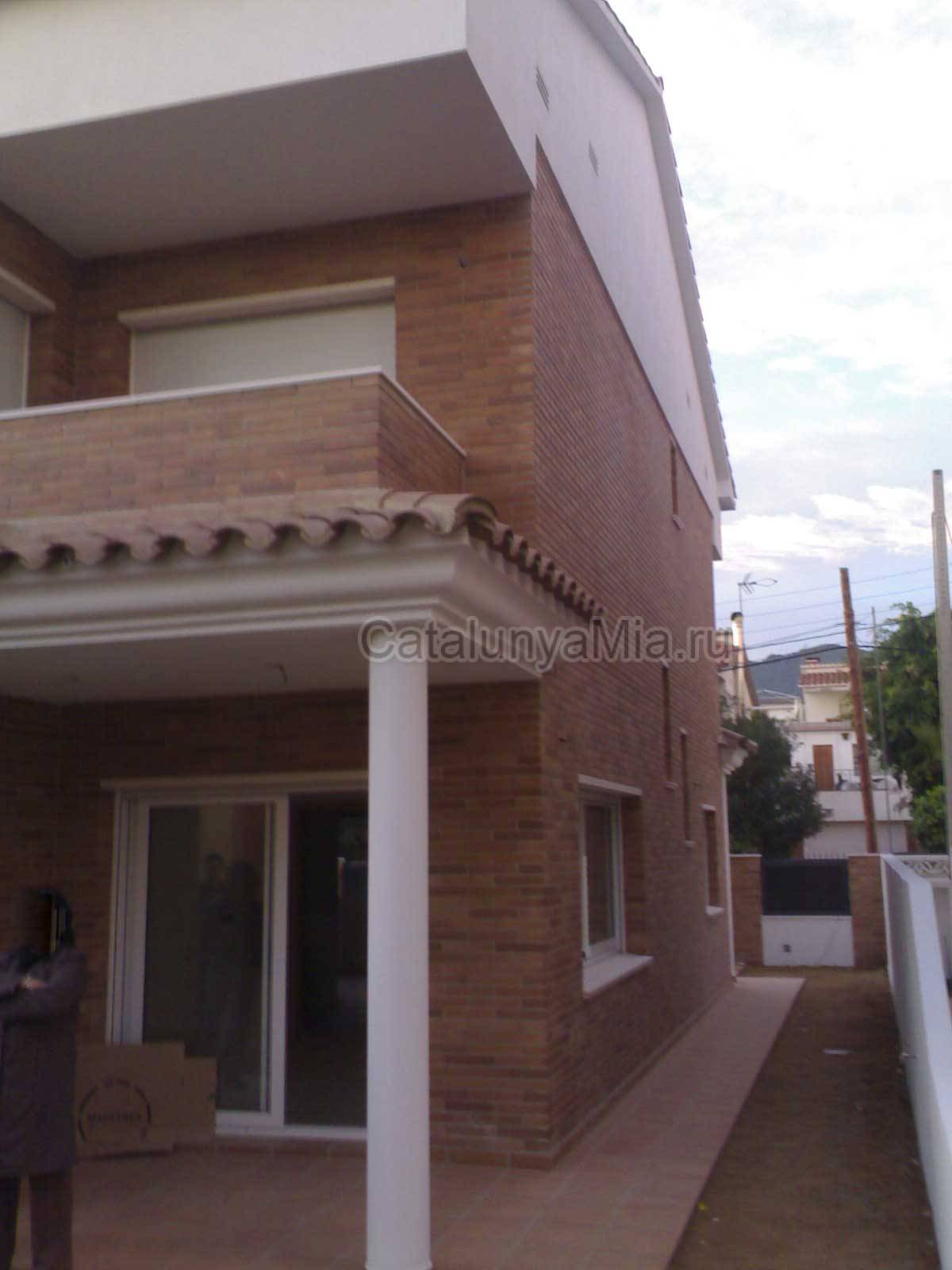 Продается новый дом в городе Премиа де Мар
