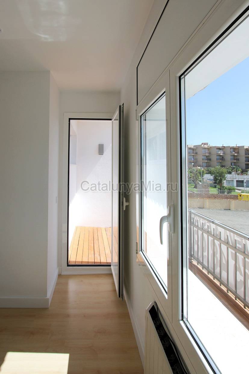 Новый трехэтажный спаренный дом в бухте Ла Фоска в Паламос - Коста Брава - предложение №945 - Catalunyamia.ru
